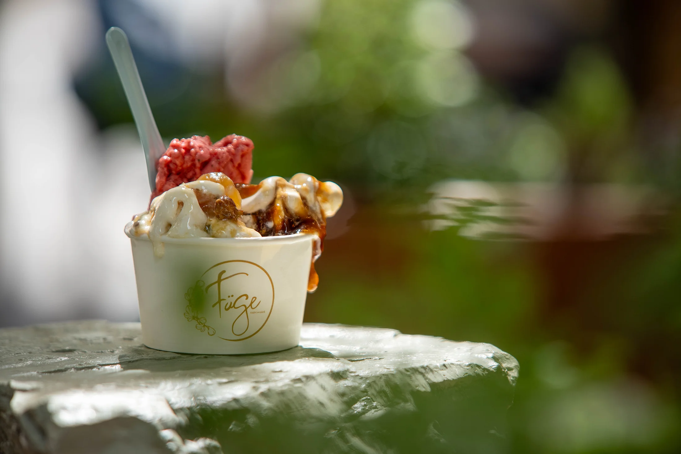 Why is the Füge ice cream experience different?